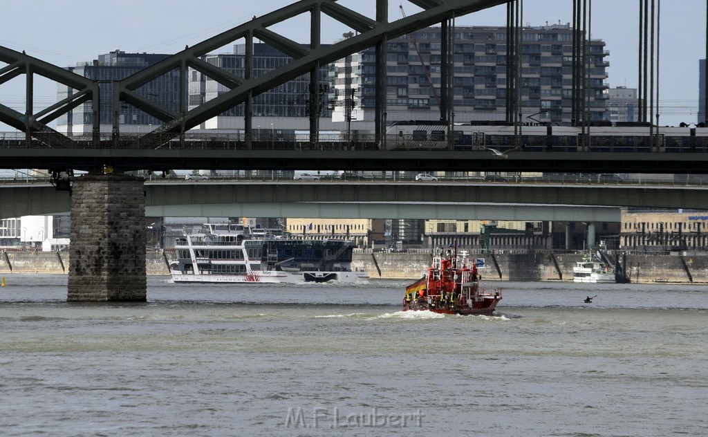 Schiff 1 Koeln in Hoehe der Koelner Zoobruecke P274.JPG - Miklos Laubert